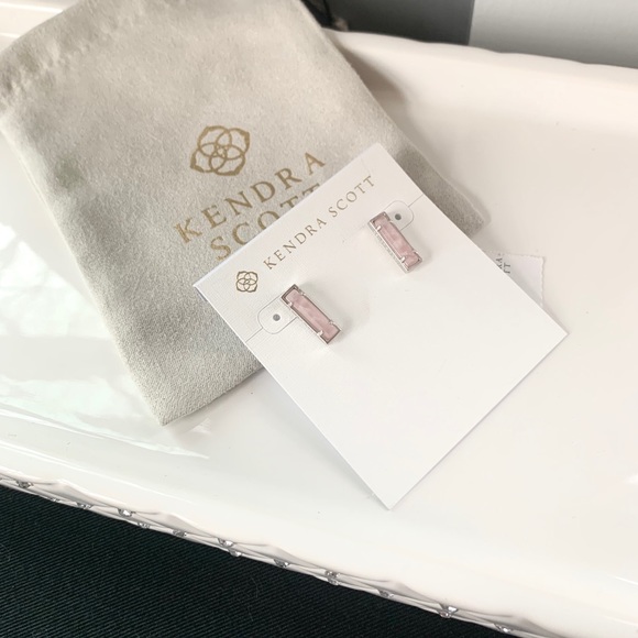 Kendra Scott Jewelry - NWT Kendra Scott rhodium plated mother pearl studs